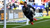 Thủ thành Thibaut Courtois cứu nguy cho khung thành Real madrid