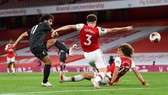 Arsenal bất ngờ thắng ngược Liverpool