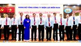 Năm 2025, tất cả các hộ dân nông thôn đều có điện