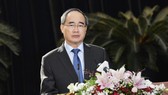 Bí thư Thành ủy TPHCM Nguyễn Thiện Nhân phát biểu tại lễ kỷ niệm 90 năm Ngày thành lập Công Đoàn Việt Nam. Ảnh: VIỆT DŨNG