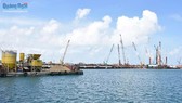 Siêu dự án nhà máy thép Hòa Phát Dung Quất - Quảng Ngãi cũng phát sinh lượng vật chất rất lớn phải nhận chìm. Ảnh: Báo Quảng Ngãi