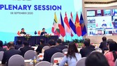 Chủ tịch Quốc hội Việt Nam, Chủ tịch AIPA 41 Nguyễn Thị Kim Ngân và Phó Chủ tịch Thường trực Quốc hội, Trưởng đoàn đại biểu Quốc hội Việt Nam tại AIPA 41 Tòng Thị Phóng tại Phiên họp toàn thể thứ Nhất