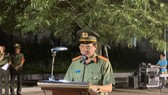 Đại tá Lê Hồng Nam - Giám đốc Công an TPHCM phát biểu tại buổi lễ ra quân tấn công trấn áp tội phạm. Ảnh: CHÍ THẠCH