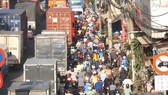 Giao thông ùn ứ kéo dài nhiều km trên quốc lộ 1