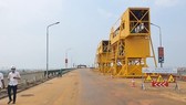 Dự án sửa chữa mặt cầu Thăng Long vừa được khởi công hôm 16-8