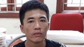 Ngáo đá, dùng dao, súng khống chế bạn gái làm con tin