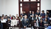 Đạo diễn Việt Tú và Công ty Tuần Châu tiếp tục dắt nhau ra tòa