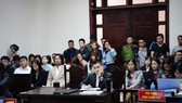 Nghị án kéo dài vụ kiện giữa Công ty CP Tuần Châu Hà Nội và đạo diễn Việt Tú