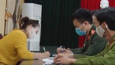 Công an mời một người nổi tiếng làm việc về thông tin thất thiệt chống dịch Covid-19