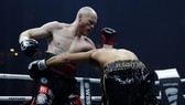 Goerge Groves (trái) trong trận thắng Chris Eubank Jr