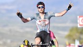 Giro d’Italia 2018: Wellens thắng trên đỉnh đồi, Froome mất thêm thời gian