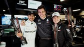 Hamilton (trái) và Bottas (phải)
