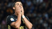 Tung đến 23 cú sút, nhưng Ronaldo vẫn chưa thể ghi bàn