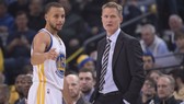 Steve Kerr và Stephen Curry