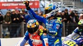 "Tài xế GrabBike" Miller đã đón thành công "hành khách" Rins