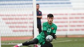 Thủ môn Bùi Tiến Dũng trong buổi tập sáng 29-11 (Ảnh Dũng Phương)