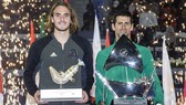 Sau khi trấn áp Tsitsipas, Djokovic đăng quang ở Dubai