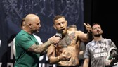 McGregor luôn dành thời gian "chiếu cố" Khabib