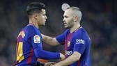 Philippe Coutinho sẽ cô`1 gắng lấp vào khoảng trống mà Iniesta để lại