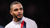 Người hâm mộ PSG đòi bán Layvin Kurzawa