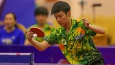 Tay vợt Sun Chen trong màu áo nữ TPHCM. Ảnh: Dũng Phương