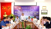 Chủ tịch VFF Lê Khánh Hải phát biểu tại Hội nghị. Ảnh: Đoàn Nhật