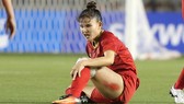 Chương Thị Kiều với chân trái... bầm dập trong trận chung kết SEA Games 30 với Thái Lan. Ảnh: Dũng Phương