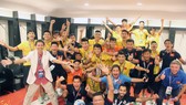 Ông Jürgen Gede thời điểm đồng hành cùng đội tuyển U19 Việt Nam tham dự World Cup.