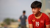 Cầu thủ trẻ Danh Trung. Ảnh: Dũng Phương