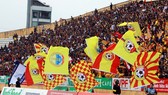 Sân Thiên Trường vốn là "chảo lửa" trong những năm qua. Ảnh: Minh Hoàng