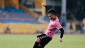 Quang Hải sẽ vắng mặt ở vòng 5 LS V-League 2020. Ảnh: HNFC