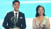 Đoàn Văn Hậu 2 năm liền đoạt giải Cầu thủ trẻ xuất sắc. Ảnh: Anh Khoa