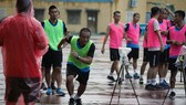 Các trọng tài trong bài kiểm tra thể lực