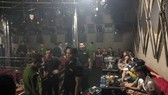 Công an đột kích quán bar trước đó