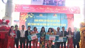 Sở Du lịch Đà Nẵng phối hợp cùng Vietnam Airlines tổ chức chào đón chuyến bay đầu tiên đến thành phố Đà Nẵng trong năm Canh Tý 2020