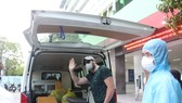 Sau khi xuất viện, bệnh nhân sẽ được theo dõi, cách ly tại nơi cư trú 14 ngày