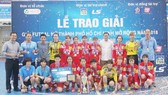 Đội Hà Nội trong niềm vui vô địch. Ảnh: ANH TRẦN