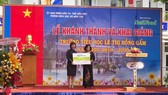 NutiFood tặng Trường tiểu học Lê Thị Hồng Gấm nhân khai trường