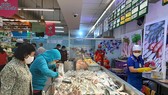 Hàng hóa đầy ắp trong các siêu thị ở ĐBSCL