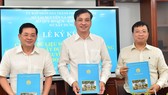 Giám đốc 3 sở TPHCM ký kết bản ghi nhớ. Ảnh: VIỆT DŨNG