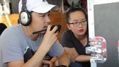 Đạo diễn Trần Minh Ngân chỉ đạo diễn xuất ở trường quay