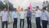Đoàn công tác đi thực địa khu vực rạch Rỗng Mọi, khu phố 4, phường Thới An