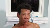 Tạm giữ đối tượng dùng dao chém công an phường