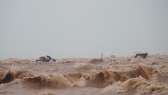 Khẩn trương cứu nạn 8 thuyền viên gặp nạn ở biển Quảng Trị