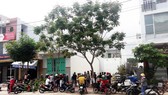 Nhanh chóng dập lửa và đưa đi cấp cứu 1 người đàn bà tưới xăng tự thiêu