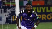 Khánh Hòa - CLB Hà Nội 1-1: Zarour Chaher ghi bàn, Hoàng Vũ Samson kịp cứu thua nhà vô địch