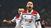 Olympiakos - AC Milan 3-1: Cisse, Fortounis tỏa sáng, loại Milan