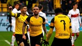 Dortmund - Stuttgart 3-1: Reus, Alcacer, Pulisic tỏa sáng nhưng Bayern soán ngôi đầu Dortmund