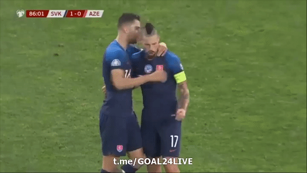 Slovakia - Azerbaijan 2-0: Robert Bozenik, Marek Hamsik lập công