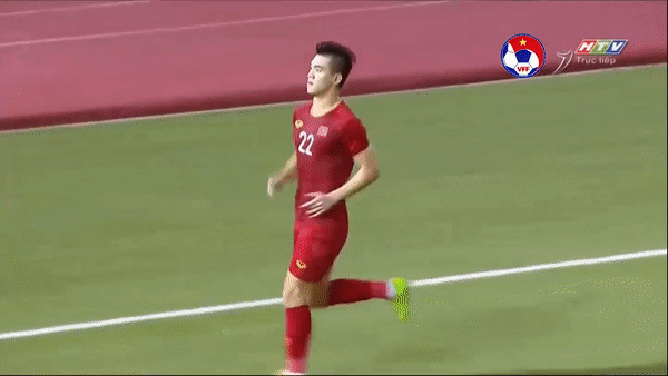 U22 Việt Nam - U22 Thái Lan 2-2: Tiến Linh lập cú đúp, HLV Park Hang Seo loại HLV Akira Nishino